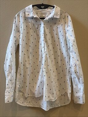 Garnet Hill Women's White Long-Sleeve Button-Up Shirt with Navy Dot Pattern